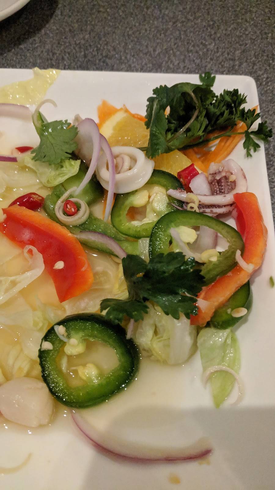 Vatsana Thai & Sushi | restaurant | 2168 Broad St, Cranston, RI 02905, USA | 4017811888 OR +1 401-781-1888