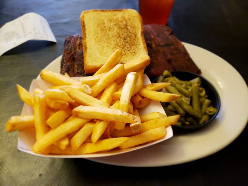 Ricks Smokehouse & Grill | restaurant | 3102 Wabash Ave, Terre Haute, IN 47803, USA | 8122358335 OR +1 812-235-8335