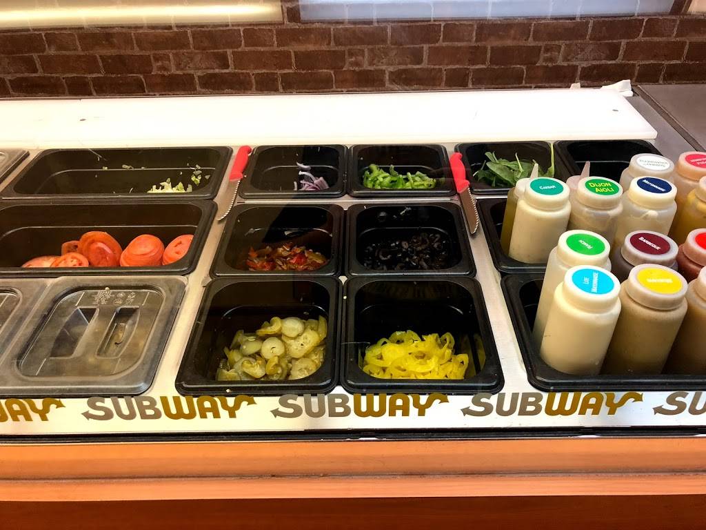 Subway | restaurant | 125 Westbrook Rd Unit 3 B Bokum Center, Essex, CT 06426, USA | 8607678646 OR +1 860-767-8646