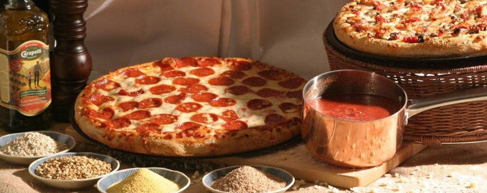 Fabios Pizza | restaurant | 530 Scott St, St. Catharines, ON L2M 3X5, Canada | 9059355353 OR +1 905-935-5353