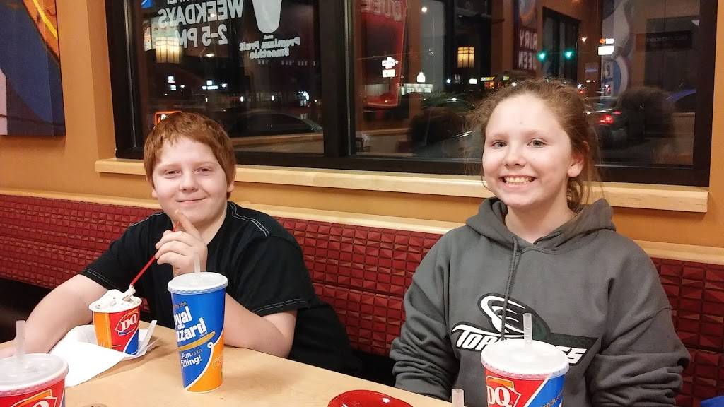 Dairy Queen Grill & Chill | restaurant | 4204 N Sheridan Rd, Peoria, IL 61614, USA | 3096852706 OR +1 309-685-2706