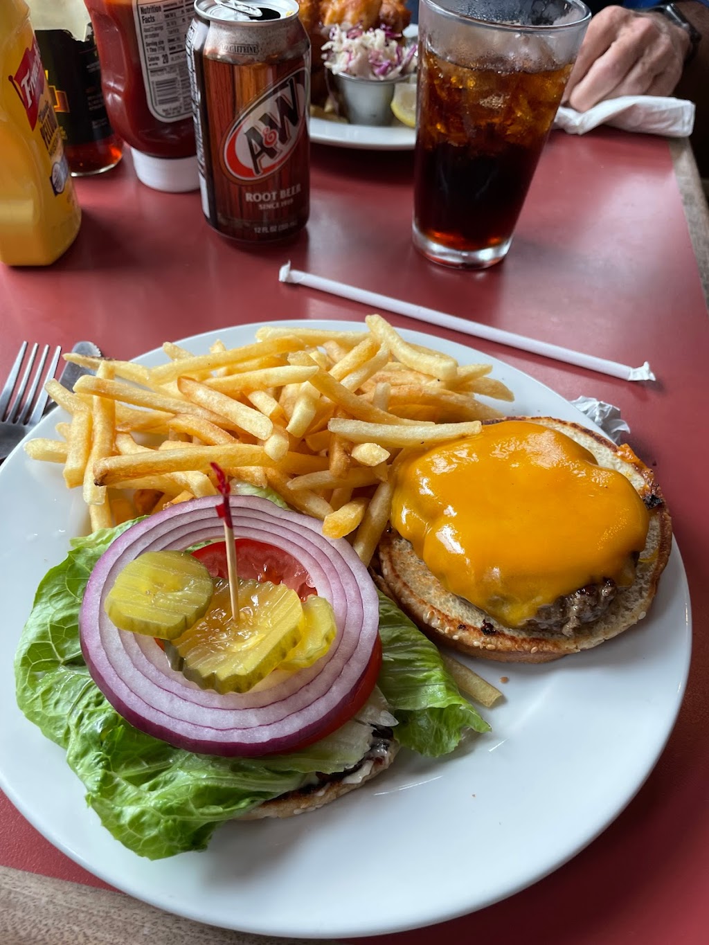 Rollerville Cafe | cafe | 22900 Shoreline Hwy, Point Arena, CA 95468, USA | 7078822077 OR +1 707-882-2077