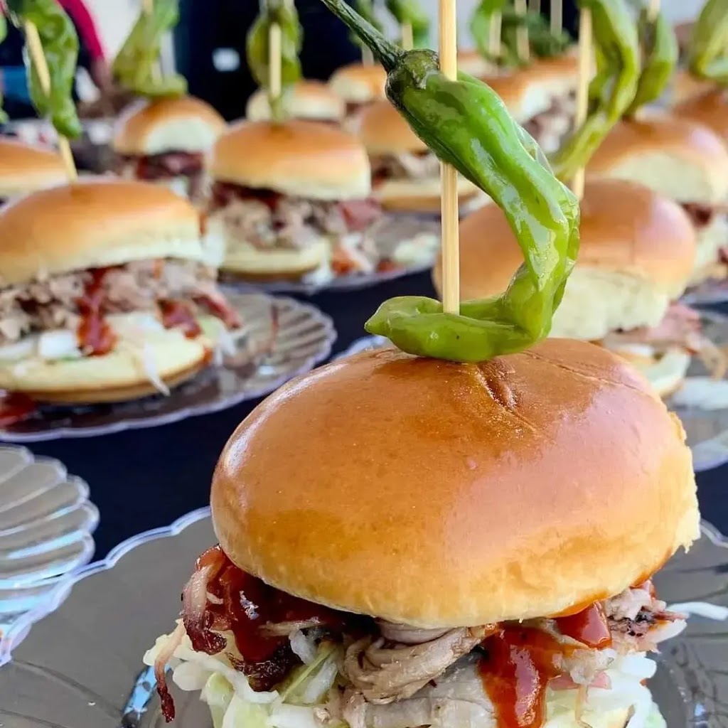 Blue Smoke | restaurant | 4260 Belden Village Mall Suite FC1, Canton, OH 44718, USA | 3307687111 OR +1 330-768-7111