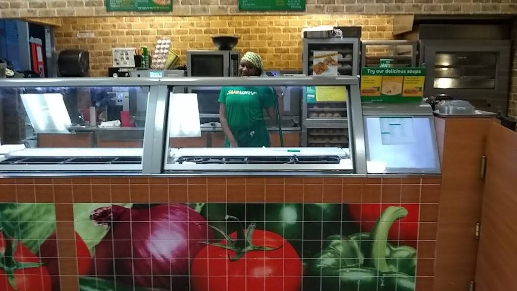 Subway | restaurant | 2799 W Grand Blvd, Detroit, MI 48202, USA | 3138709253 OR +1 313-870-9253