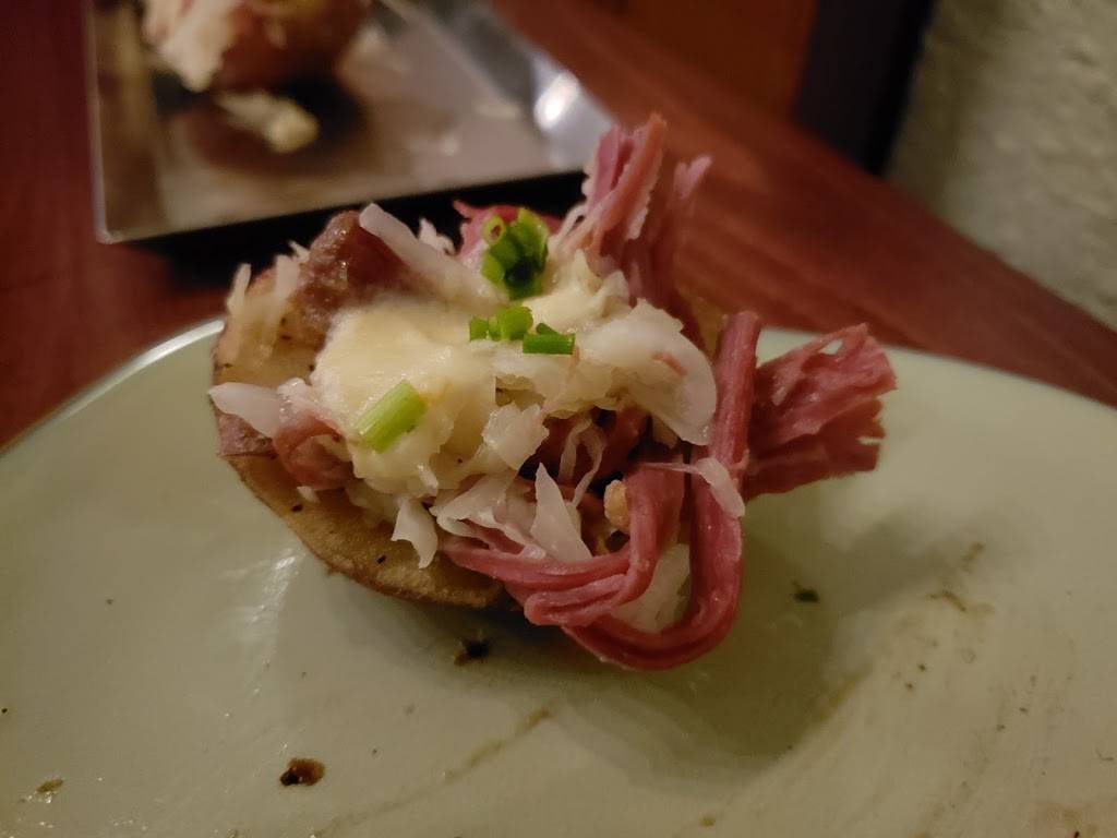 Tusk | restaurant | 5513 W North Ave, Milwaukee, WI 53208, USA | 4147632095 OR +1 414-763-2095