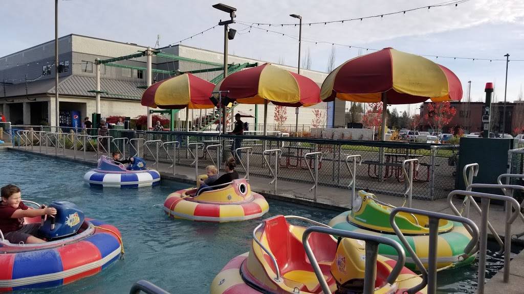 Bullwinkles Entertainment | restaurant | 29111 Town Center Loop W, Wilsonville, OR 97070, USA | 5036855000 OR +1 503-685-5000