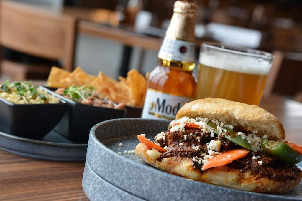 Blue Iguana Mexican American Cantina | restaurant | 250 Westfield Ave Ste 101, Waterloo, IA 50701, USA | 3198887245 OR +1 319-888-7245