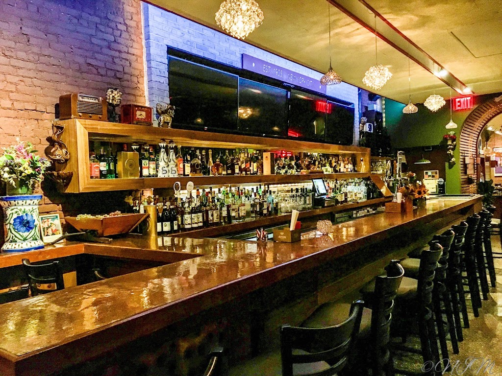 Lombardis Trattoria | meal delivery | 8814 3rd Ave, Brooklyn, NY 11209, USA | 3475787101 OR +1 347-578-7101