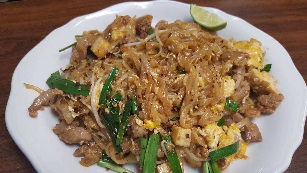 Mahnin Asia Restaurant | restaurant | 2701 S Calhoun St, Fort Wayne, IN 46807, USA | 2607443584 OR +1 260-744-3584