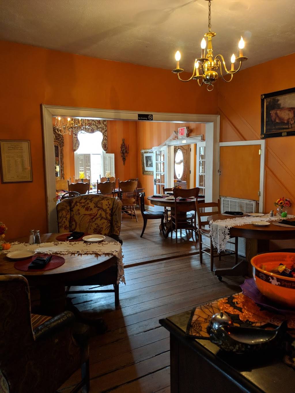 Lancaster Tavern B & B Restaurant | restaurant | 8373 Mary Ball Rd, Lancaster, VA 22503, USA | 8044620080 OR +1 804-462-0080