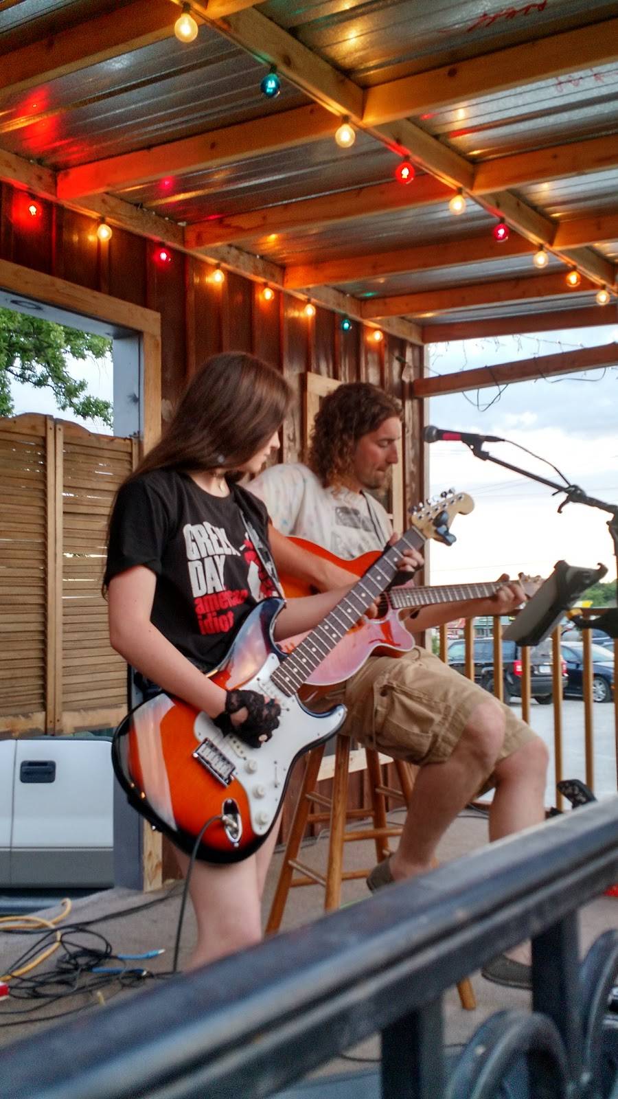 Courtside Bar & Grill | restaurant | 2511 N Court St, Ottumwa, IA 52501, USA | 6412265002 OR +1 641-226-5002