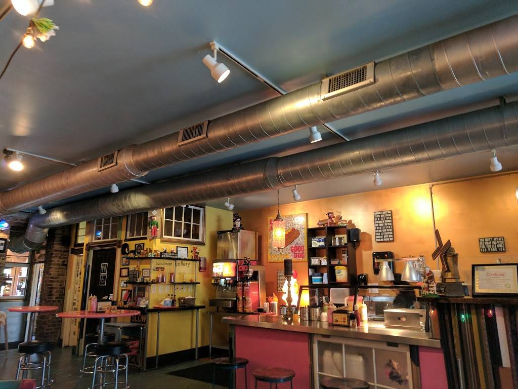 GOOD DOG Restaurant | restaurant | 34 Frazier Ave, Chattanooga, TN 37405, USA | 4234756175 OR +1 423-475-6175