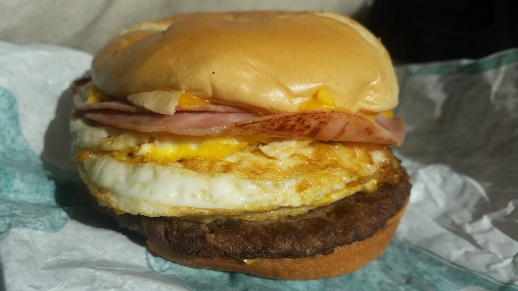 Jack in the Box | restaurant | 17243 CA-1, Huntington Beach, CA 92649, USA | 5625921465 OR +1 562-592-1465