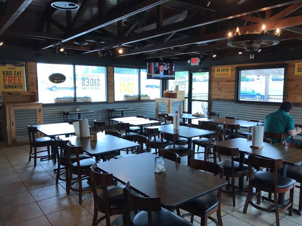 Dickeys Barbecue Pit | meal delivery | 600 S, Rte 291, Liberty, MO 64068, USA | 8164296005 OR +1 816-429-6005