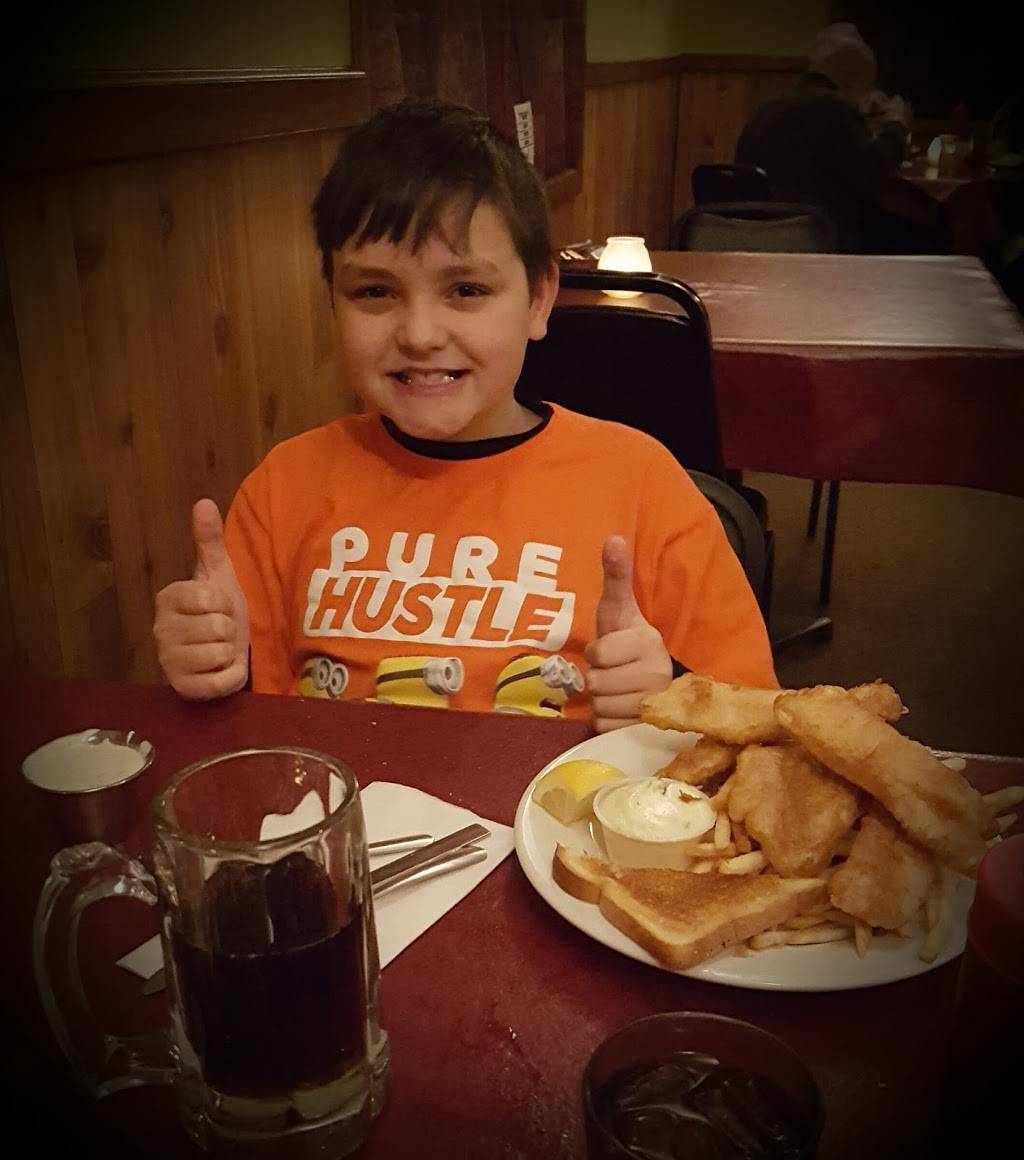 Spinning Wheel Inn | restaurant | N5846 Lake Dr, Shawano, WI 54166, USA | 7155263931 OR +1 715-526-3931