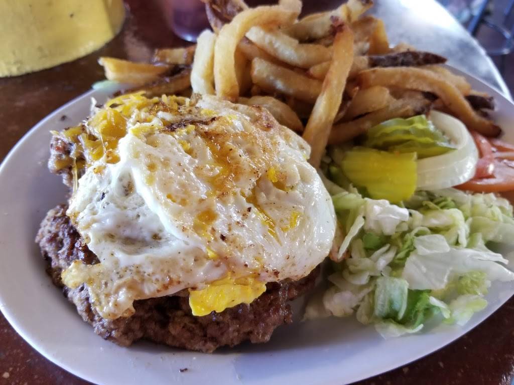 Christians Tailgate Bar & Grill | restaurant | 2820 White Oak Dr, Houston, TX 77007, USA | 7138631207 OR +1 713-863-1207