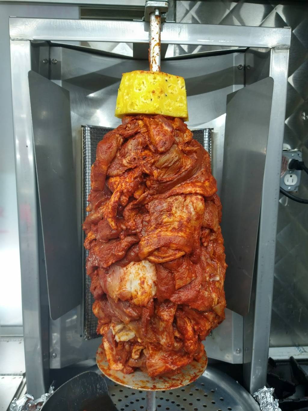 Derek food truck | restaurant | 21 Wyckoff Ave, Brooklyn, NY 11237, USA | 3479561791 OR +1 347-956-1791