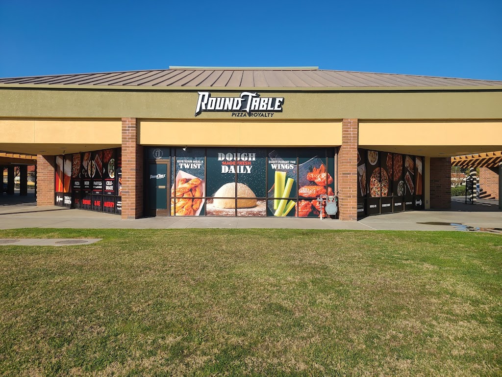 Round Table Pizza | restaurant | 1512 E Champlain Dr Suite 107, Fresno, CA 93720, USA | 5594493125 OR +1 559-449-3125