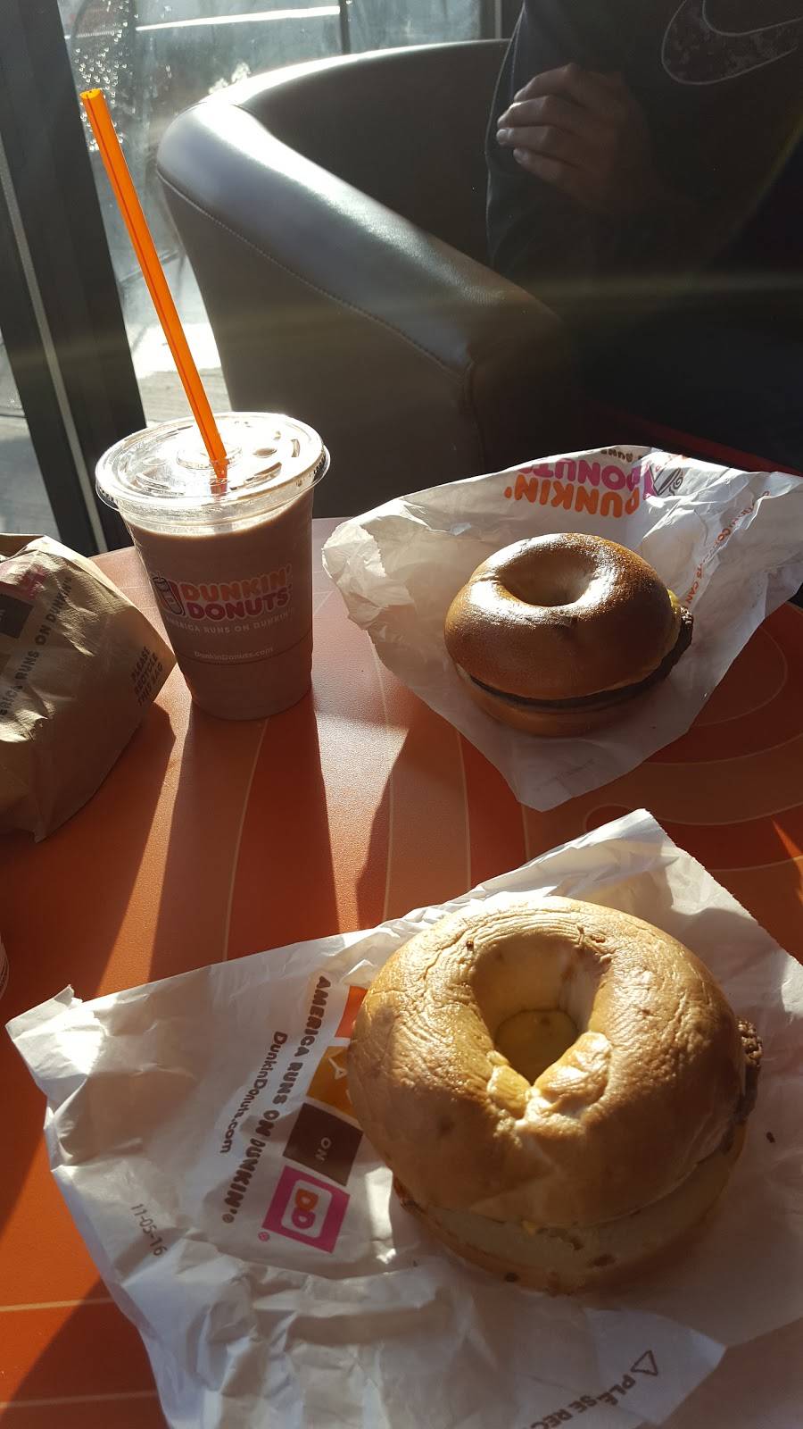 Dunkin | bakery | 4829 N Broadway, Knoxville, TN 37918, USA | 8654442962 OR +1 865-444-2962