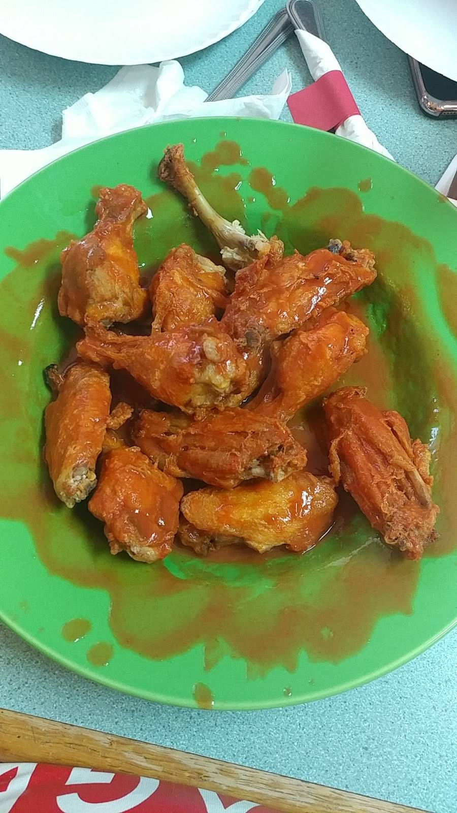 Capricios Pizza | restaurant | 309 Airport Dr, Bird in Hand, PA 17505, USA | 7175179938 OR +1 717-517-9938