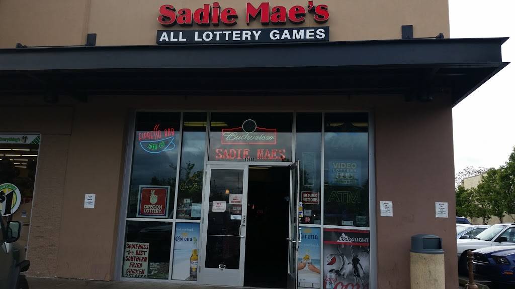 Sadie Maes Deli Dog | restaurant | 10530 SE Washington St, Portland, OR 97216, USA | 5032083055 OR +1 503-208-3055