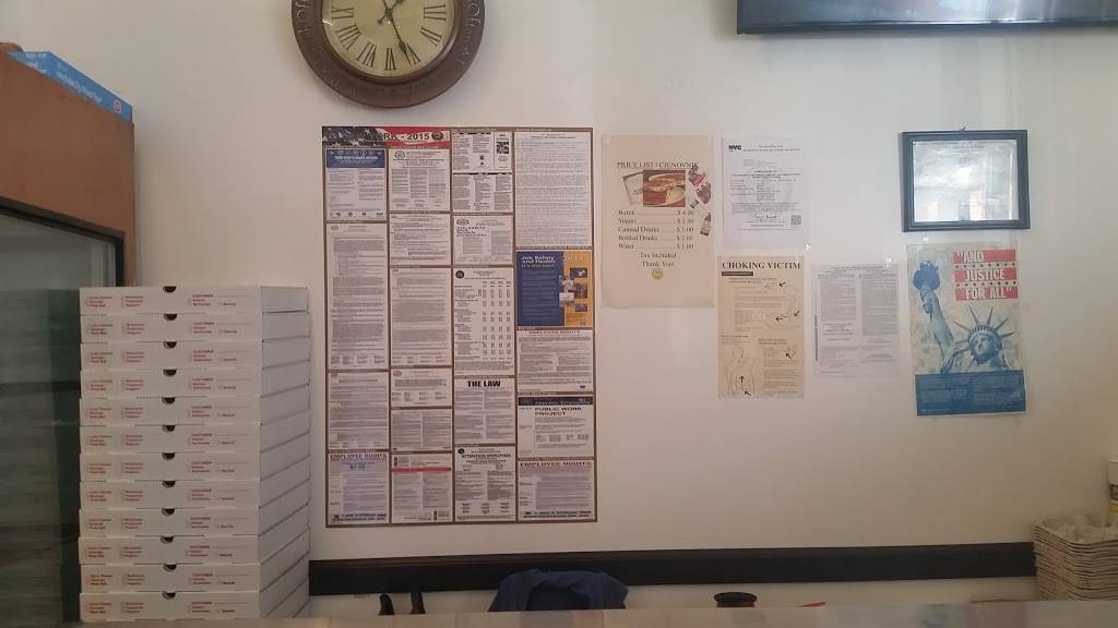 Bureks Pizza | restaurant | 6857 Forest Ave, Ridgewood, NY 11385, USA | 7185763147 OR +1 718-576-3147