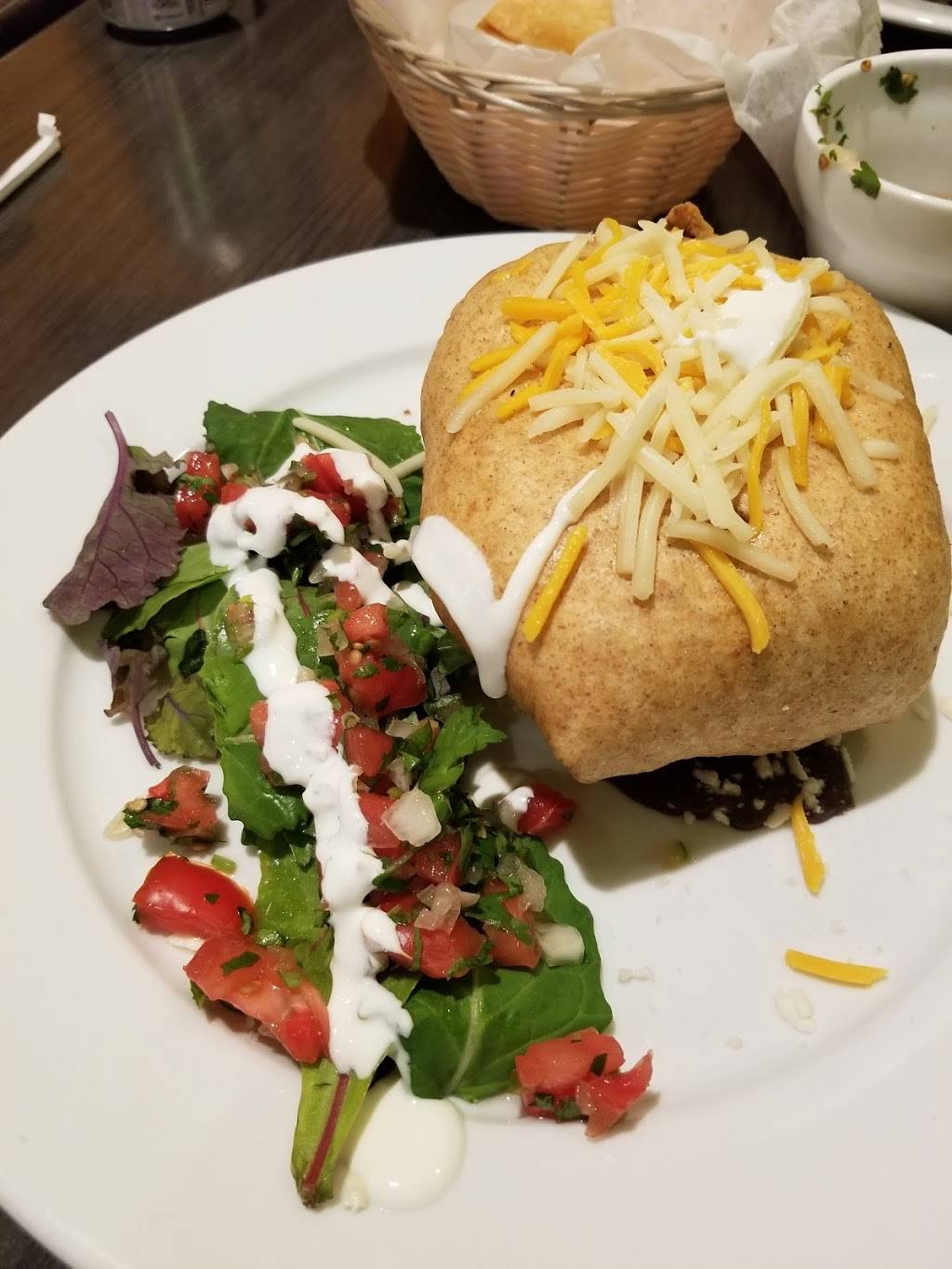 Victorias Mexican-American Grill | restaurant | 201 Main St, Little Ferry, NJ 07643, USA | 2016415329 OR +1 201-641-5329