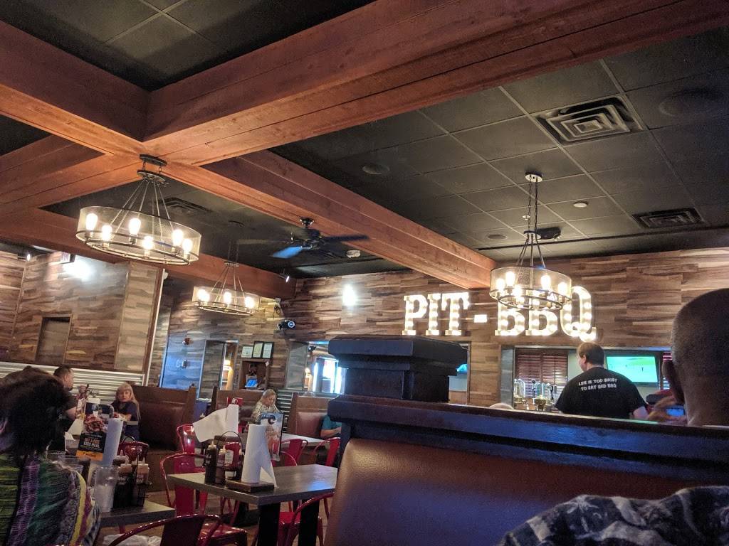 Famous Daves Bar-B-Que | restaurant | 1951 N Rainbow Blvd, Las Vegas, NV 89108, USA | 7026465631 OR +1 702-646-5631