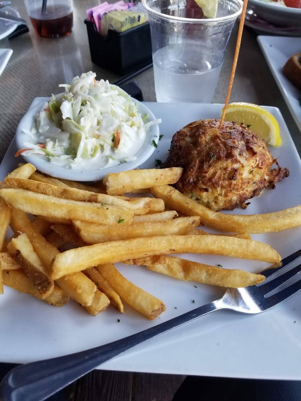 Carsons Creekside Restaurant & Lounge | night club | 1110 Beech Dr, Middle River, MD 21220, USA | 4102380080 OR +1 410-238-0080