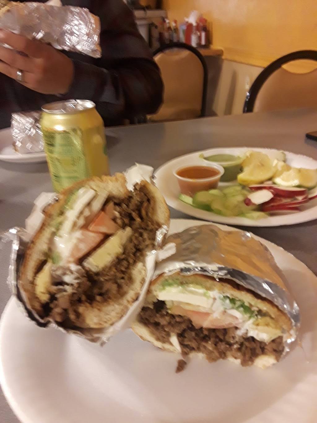 Sergio’s Taqueria | restaurant | 320 E Elm Ave, Coalinga, CA 93210, USA | 5598218006 OR +1 559-821-8006
