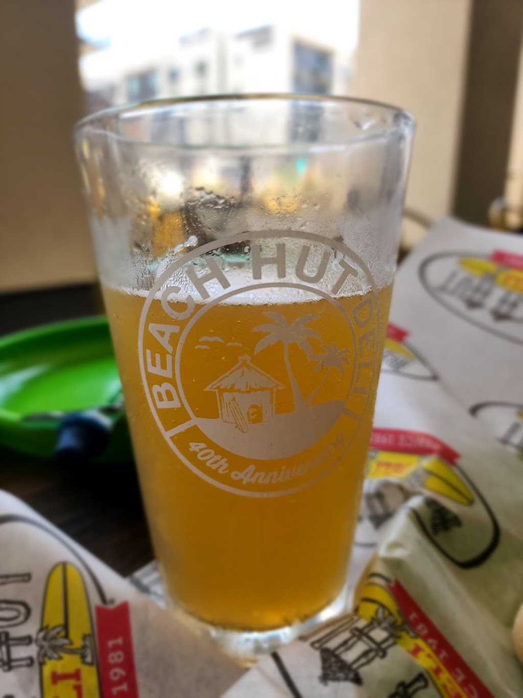 Beach Hut Deli | restaurant | 280 Mission Ave #105, Oceanside, CA 92054, USA | 7605299767 OR +1 760-529-9767