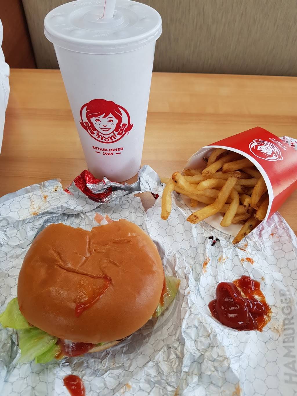 Wendys | restaurant | 2000 NW 10th Ave, Miami, FL 33127, USA | 3053261297 OR +1 305-326-1297