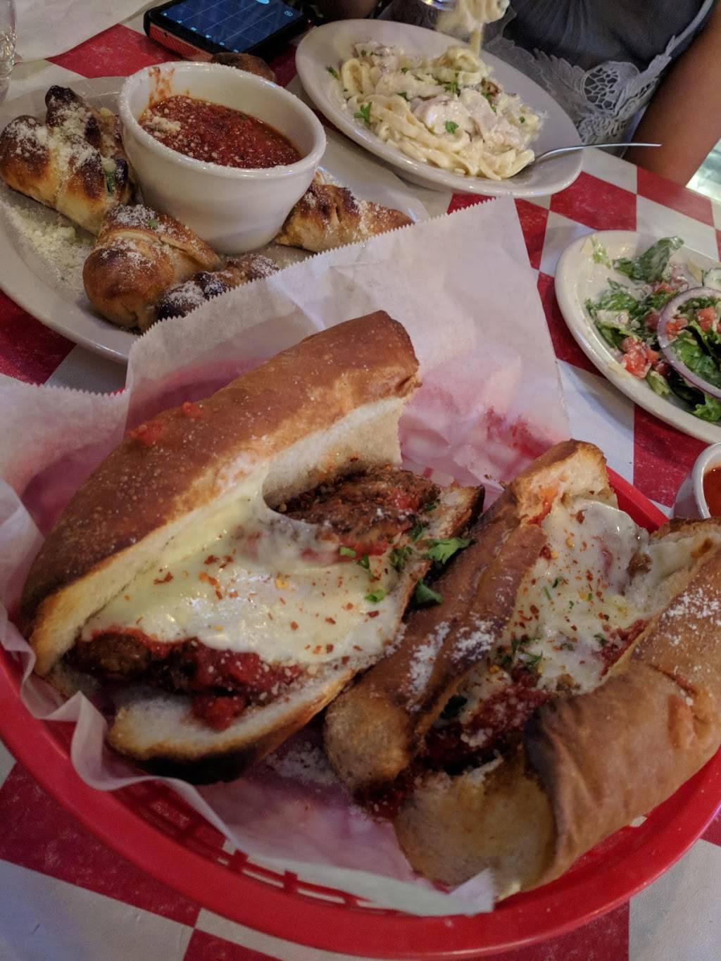 Julians Italian Pizzeria & Kitchen | restaurant | 6462 N New Braunfels Ave, San Antonio, TX 78209, USA | 2105953405 OR +1 210-595-3405