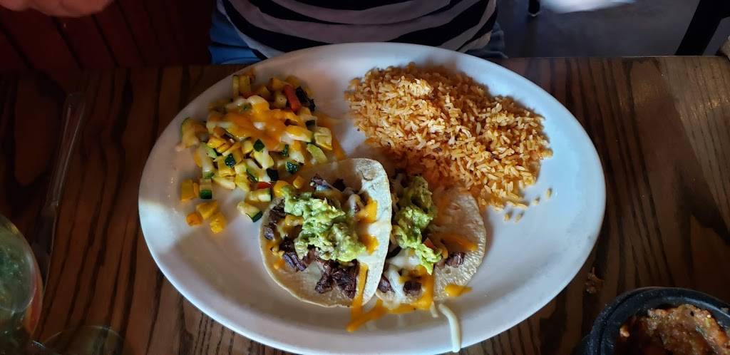 La Ristra | restaurant | 638 E Warner Rd, Gilbert, AZ 85296, USA | 4805452880 OR +1 480-545-2880