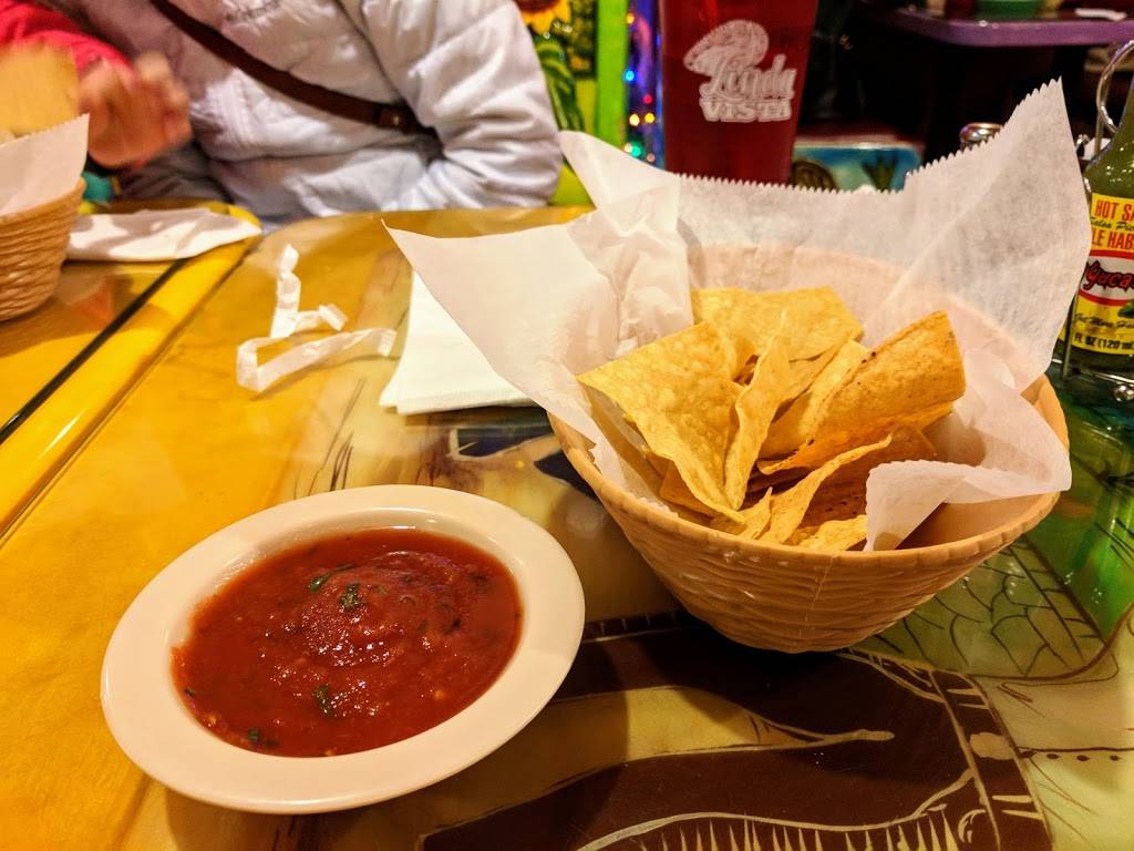 Linda Vista | restaurant | 7070 SW Archer Rd #3102, Gainesville, FL 32608, USA | 3523777866 OR +1 352-377-7866