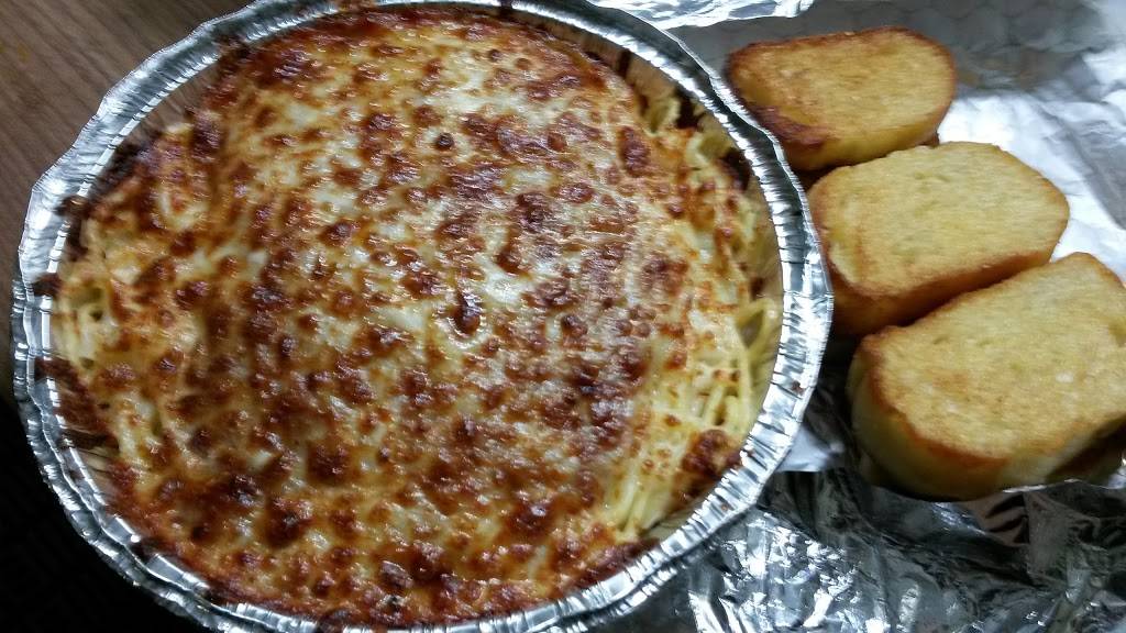 Cannonsburg Giovannis | restaurant | 1724 Cannonsburg Rd # 5, Ashland, KY 41102, USA | 6069280321 OR +1 606-928-0321