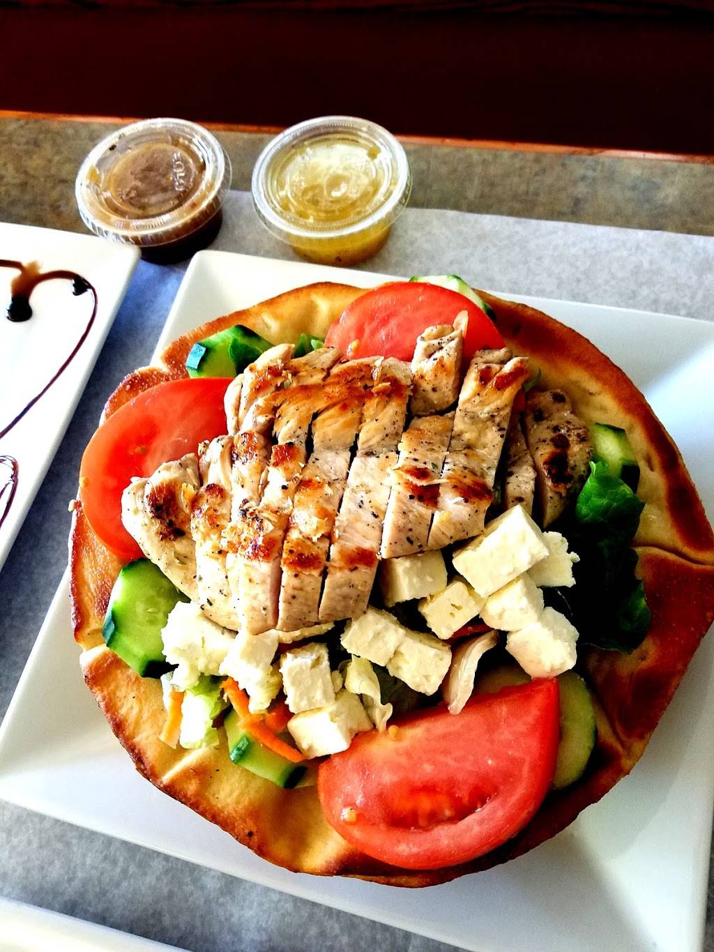 Mikes Pizza | restaurant | 1560 Post Rd, Fairfield, CT 06824, USA | 2032552292 OR +1 203-255-2292