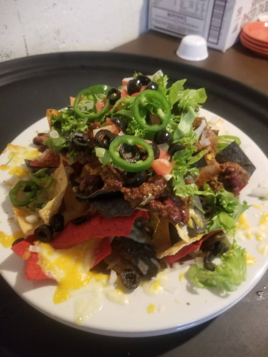 Columbia Tavern | restaurant | 16 Central Street, Rear, Leominster, MA 01453, USA | 9787518962 OR +1 978-751-8962