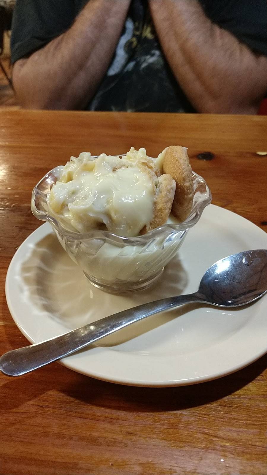 Arnolds Family Restaurant | restaurant | 206 N Main St, Lone Star, TX 75668, USA | 9036563405 OR +1 903-656-3405