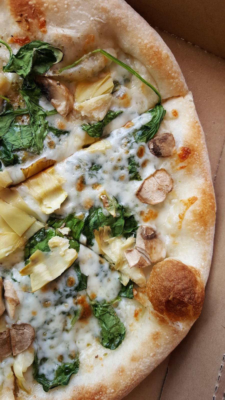 Luccis Place | restaurant | 405 E Main St, Kent, OH 44240, USA | 3306739833 OR +1 330-673-9833