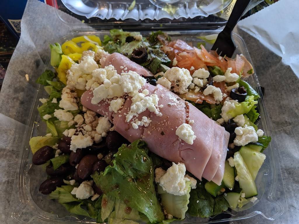 Larrys Giant Subs | meal takeaway | 320 Hyde Park Commons, Brunswick, GA 31523, USA | 9122671871 OR +1 912-267-1871