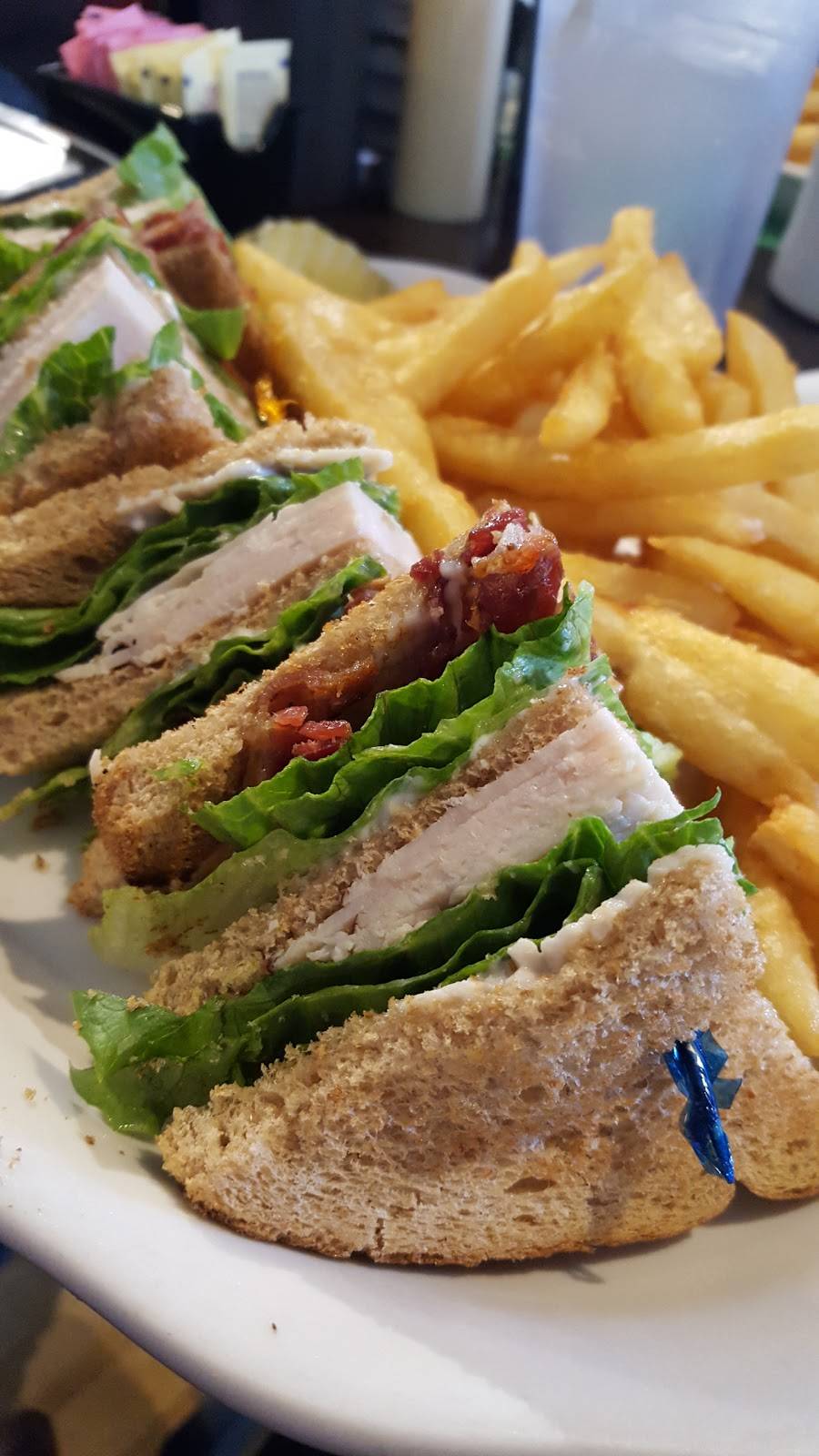 Duffys Diner | restaurant | 8 Knipe Rd, Haverhill, MA 01835, USA | 9788913656 OR +1 978-891-3656