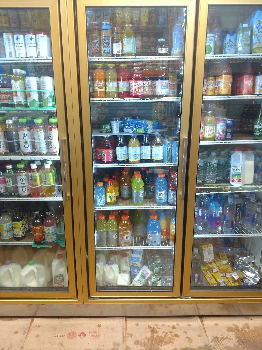 Caton Deli & Luncheonette | restaurant | 1818 Caton Ave, Brooklyn, NY 11226, USA | 3477157757 OR +1 347-715-7757