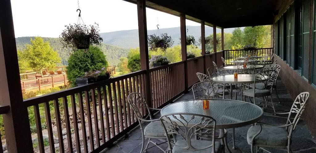 Hanah Mountain Resort Restuarant | restaurant | 576 W Hubbell Hill Rd, Margaretville, NY 12455, USA | 8455864849 OR +1 845-586-4849