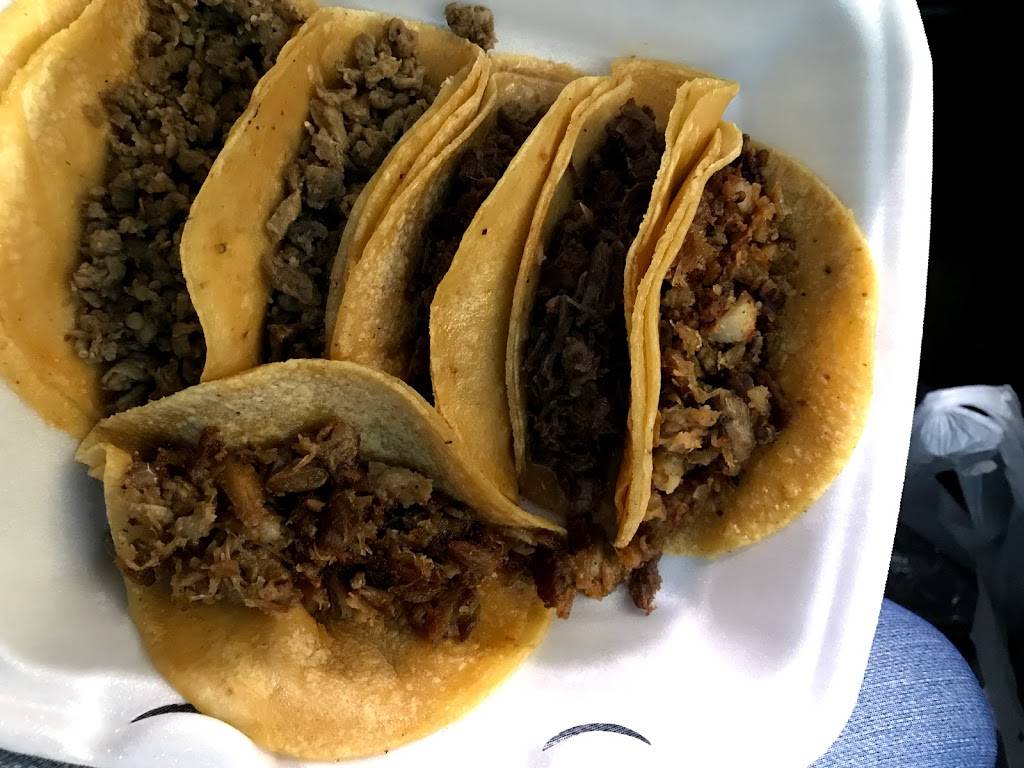 Cesar’s Tacos | restaurant | 3025 S Westmoreland Rd, Dallas, TX 75233, USA | 2143305003 OR +1 214-330-5003