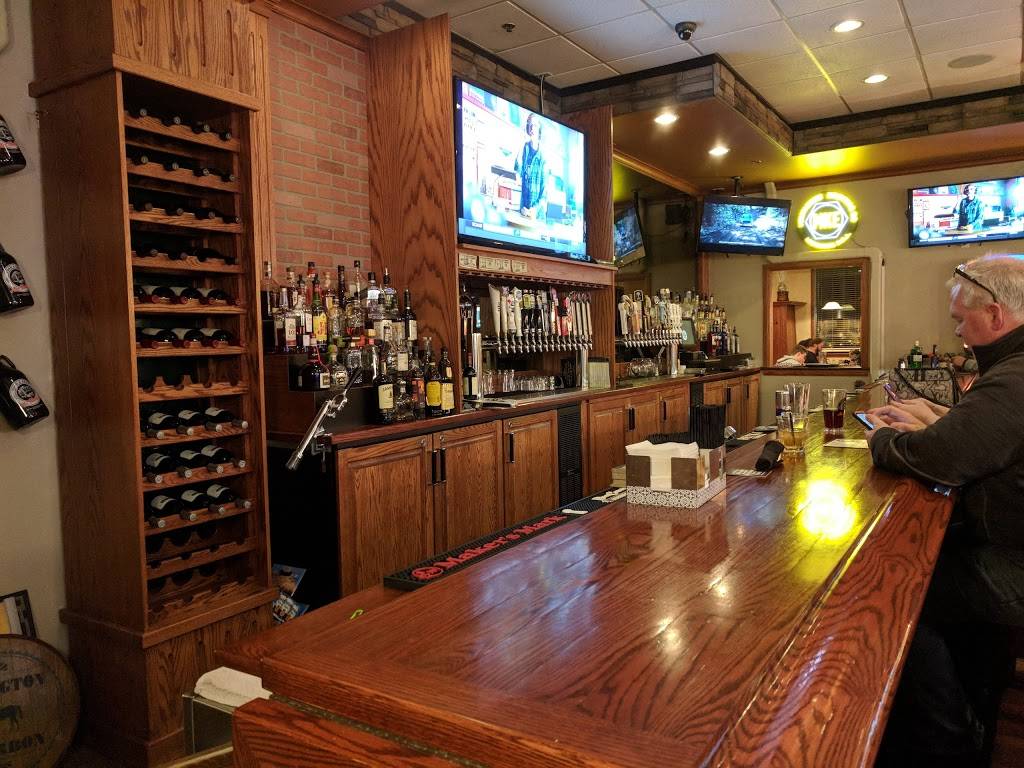 Ale Station Food and Brew | restaurant | 2645 Main St, East Troy, WI 53120, USA | 2626422739 OR +1 262-642-2739