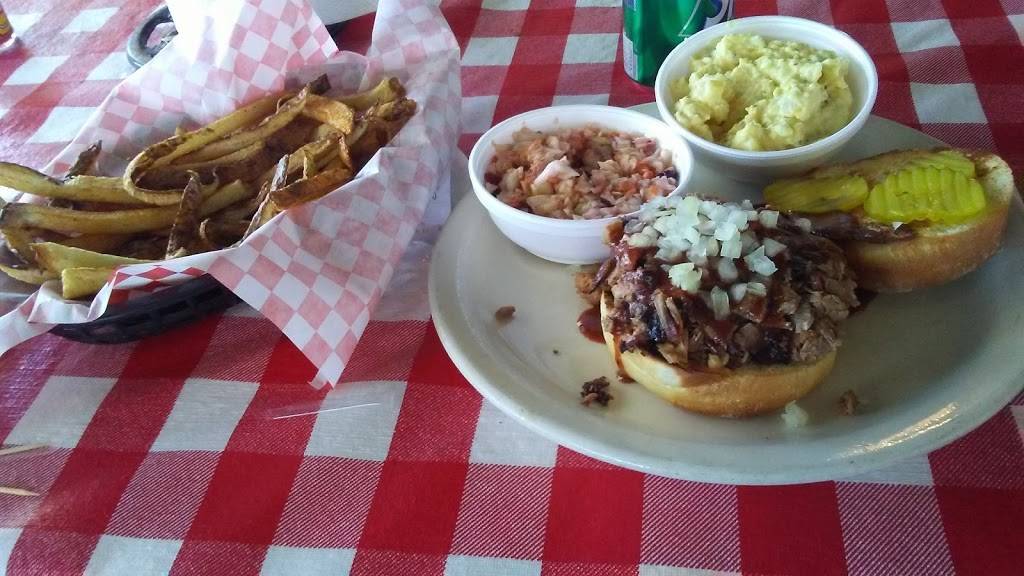 Smokeys BBQ | restaurant | 5300 E Lancaster Ave, Fort Worth, TX 76112, USA | 8174518222 OR +1 817-451-8222