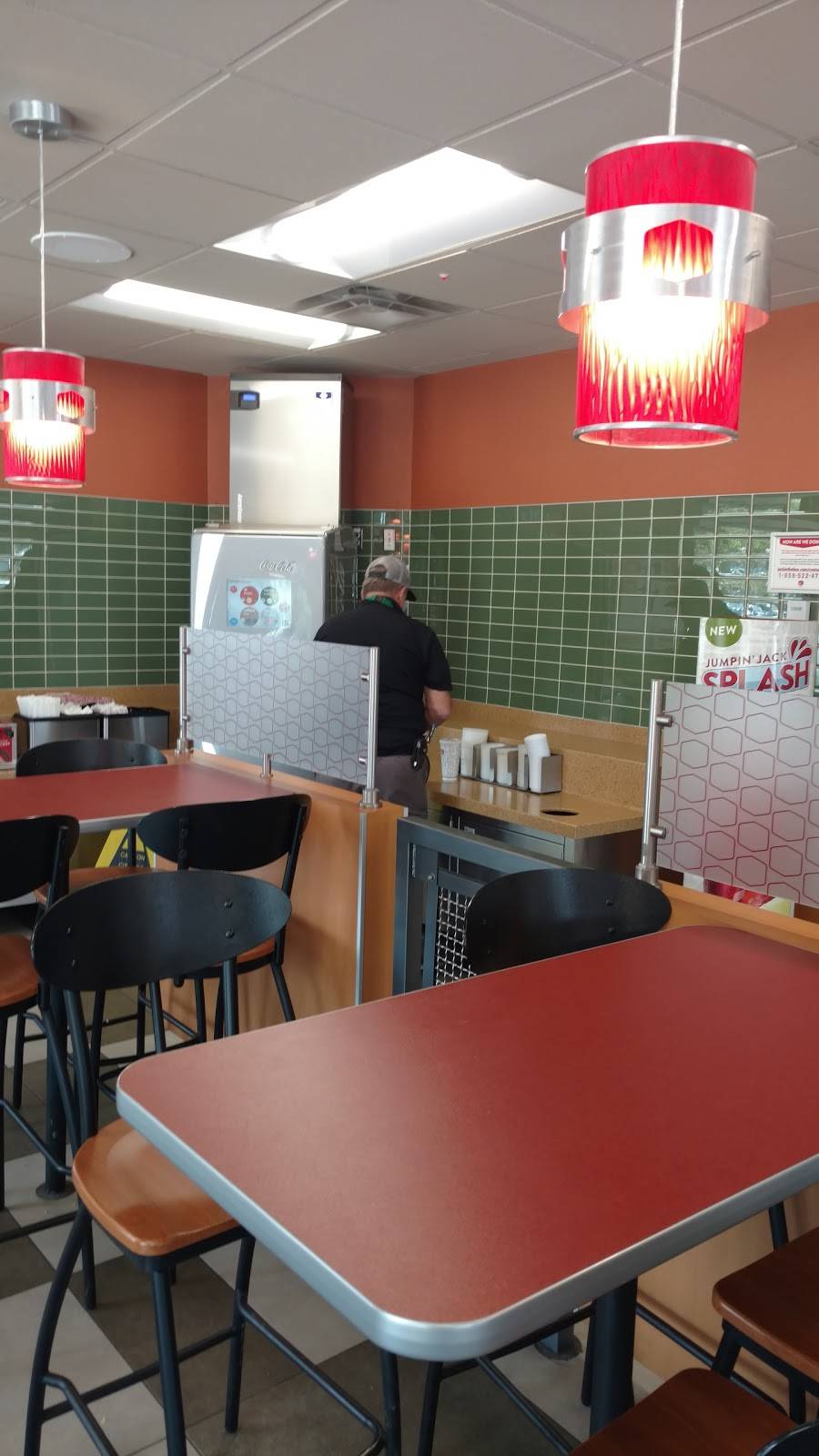 Jack in the Box | restaurant | 1490 Monterey Rd, San Jose, CA 95110, USA | 4082955357 OR +1 408-295-5357