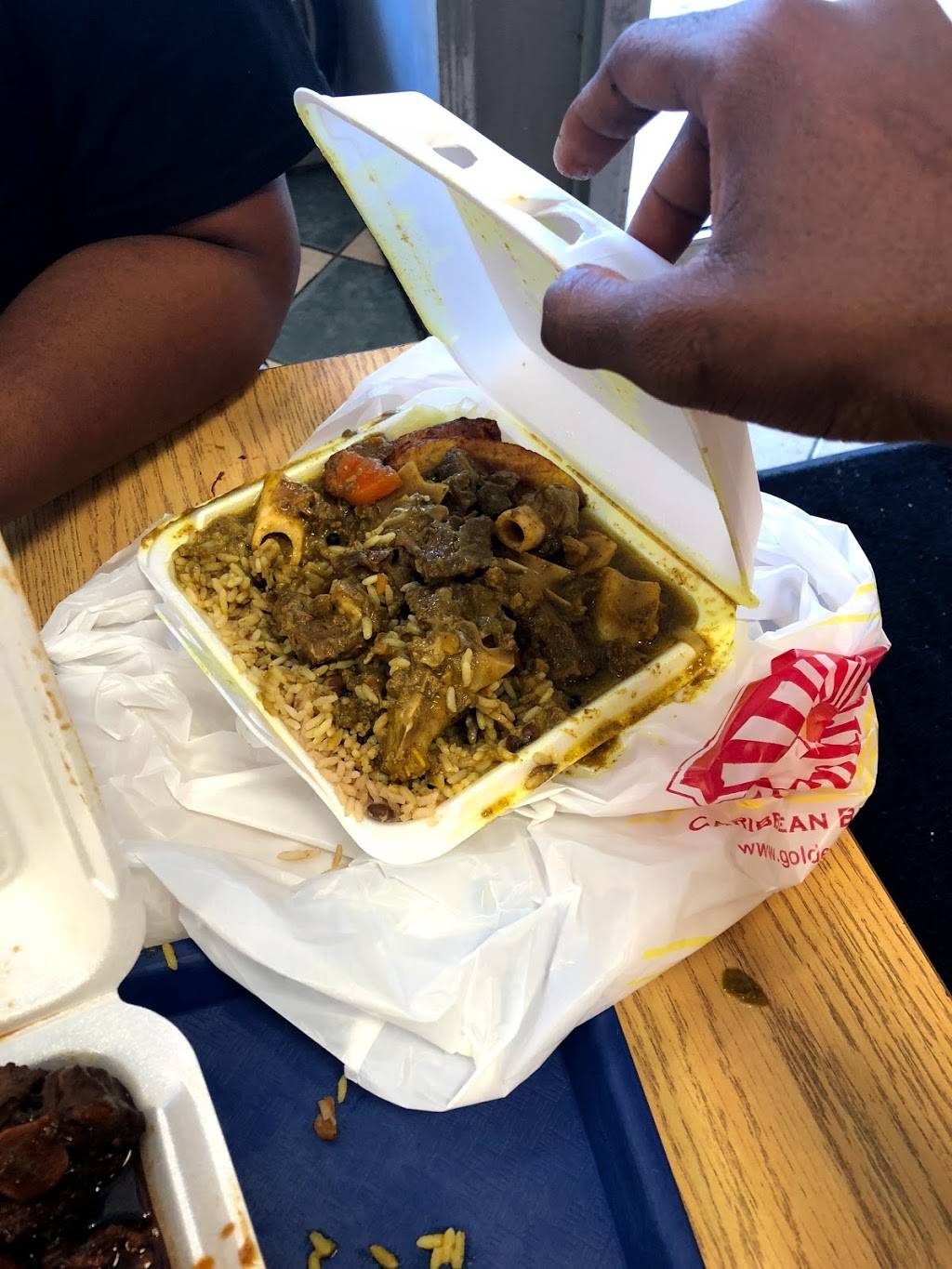 Golden Krust Caribbean Bakery & Grill | restaurant | 197 Market St, Newark, NJ 07102, USA | 9736430701 OR +1 973-643-0701