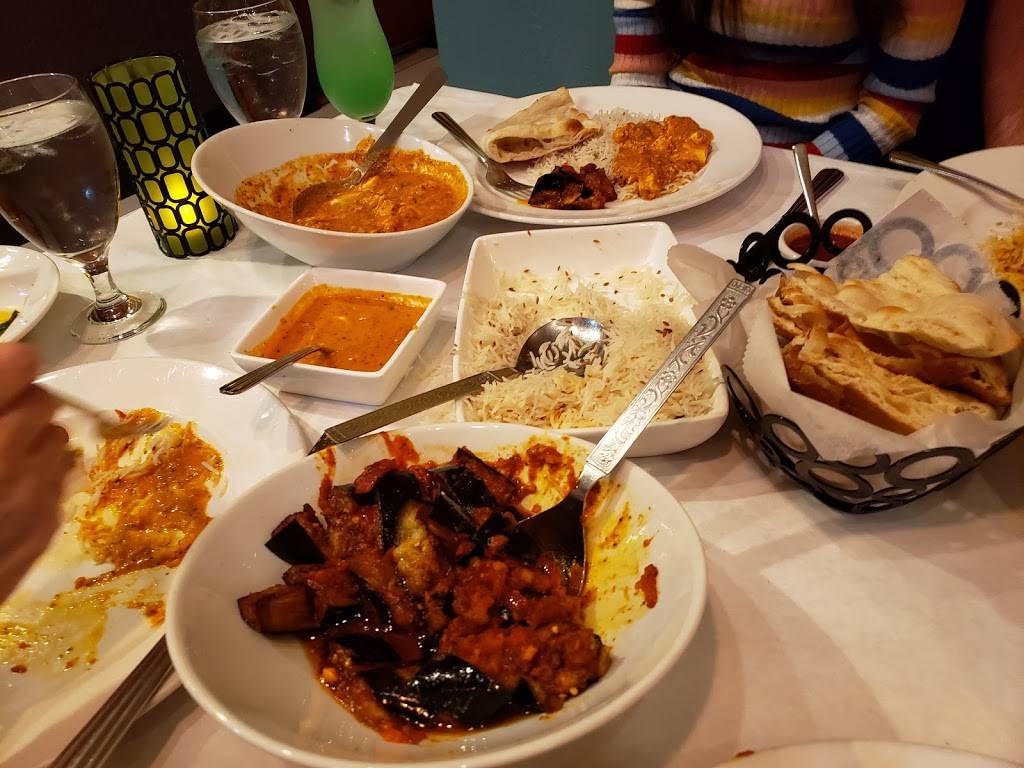 Milan Indian Restaurant | meal takeaway | 1817 Emmett St, Charlottesville, VA 22901, USA | 4349842828 OR +1 434-984-2828